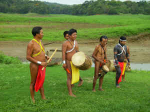 Embera Indian Village Panama.jpg (1360433 bytes)